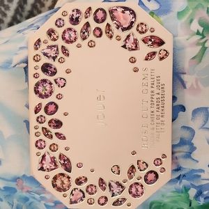 Jouer Cosmetics Rose Cut Gems Blush and Cheek Topper Pallette